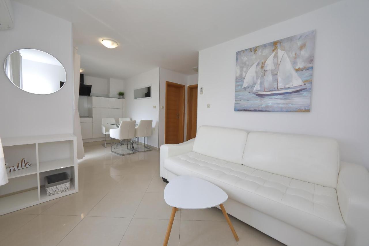 Apartments Nina Bibinje Luaran gambar